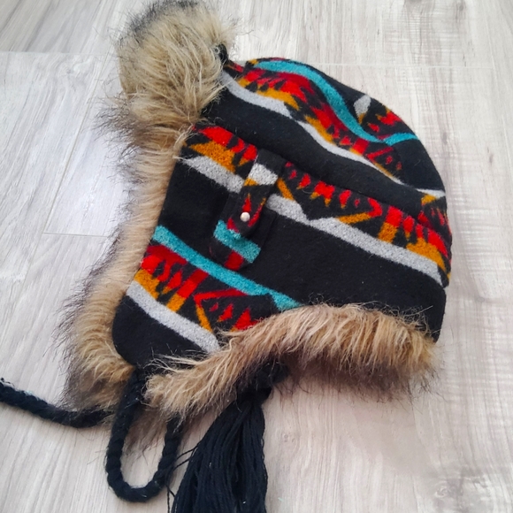 American Eagle Outfitters Other - American Eagle Outfitters Trapper Winter Hat